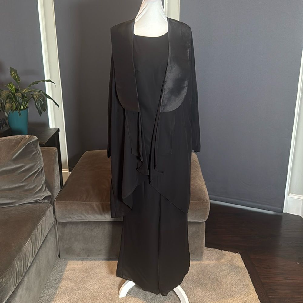 Women’s Black Chiffon 3 Piece Pants Suit Long Lapel Detail Jacket Size 10 NWOT